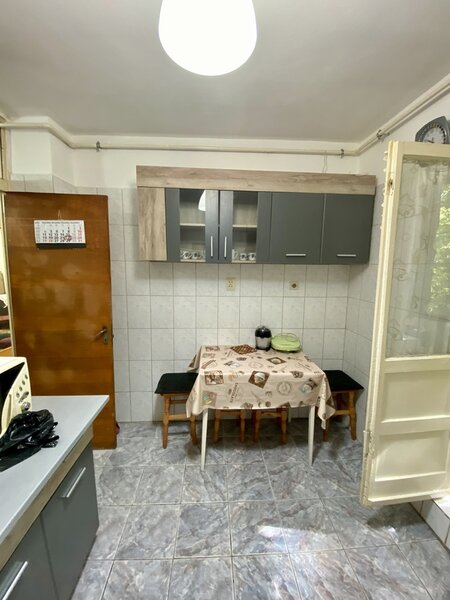 Militari, zona Apusului, bld Uverturii, et. 1/4, bloc 1980, 2 bai,